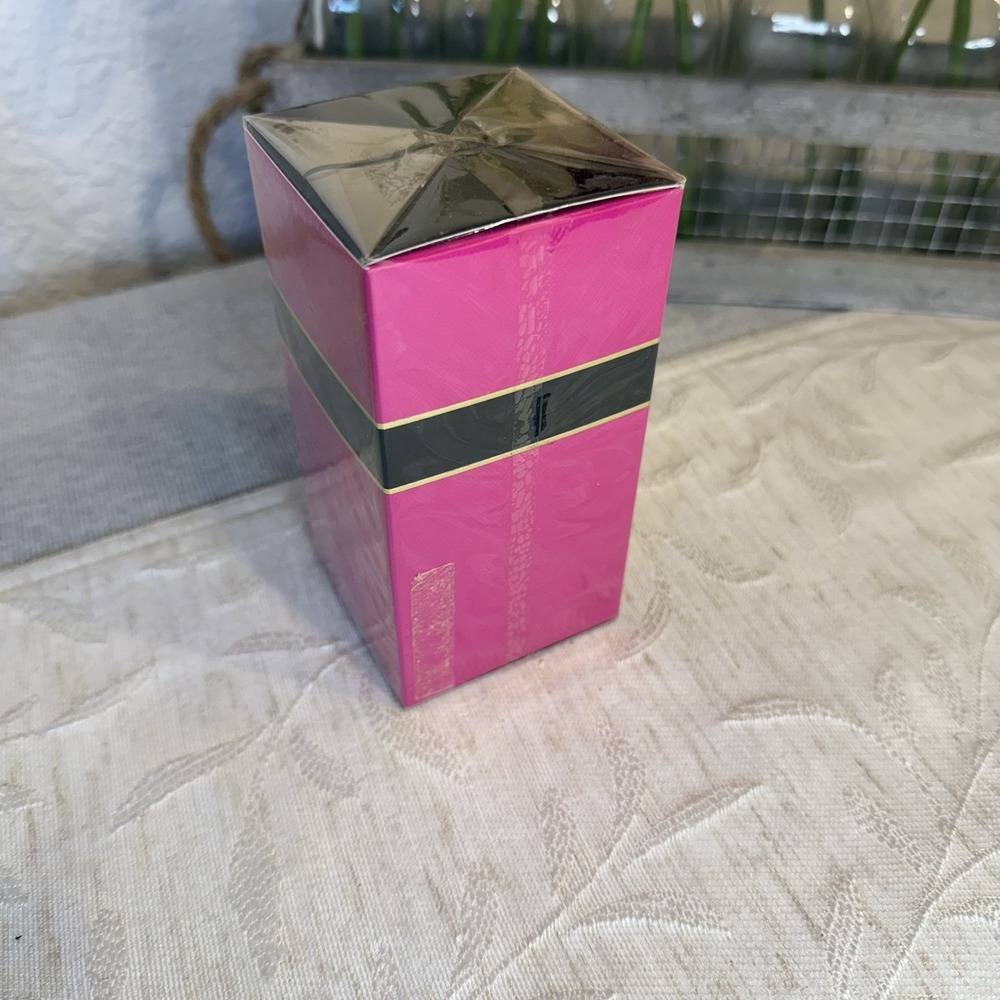 Prada Candy Ladies Eau De Parfum Spray - 1.7 oz. 2015 Collector's Ed. - Picture 4 of 6